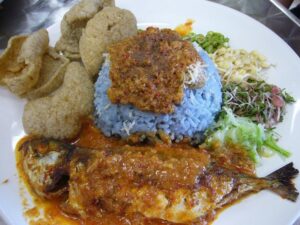 Cara Menikmati Makanan Tradisional Kelantan Sepanjang Percutian